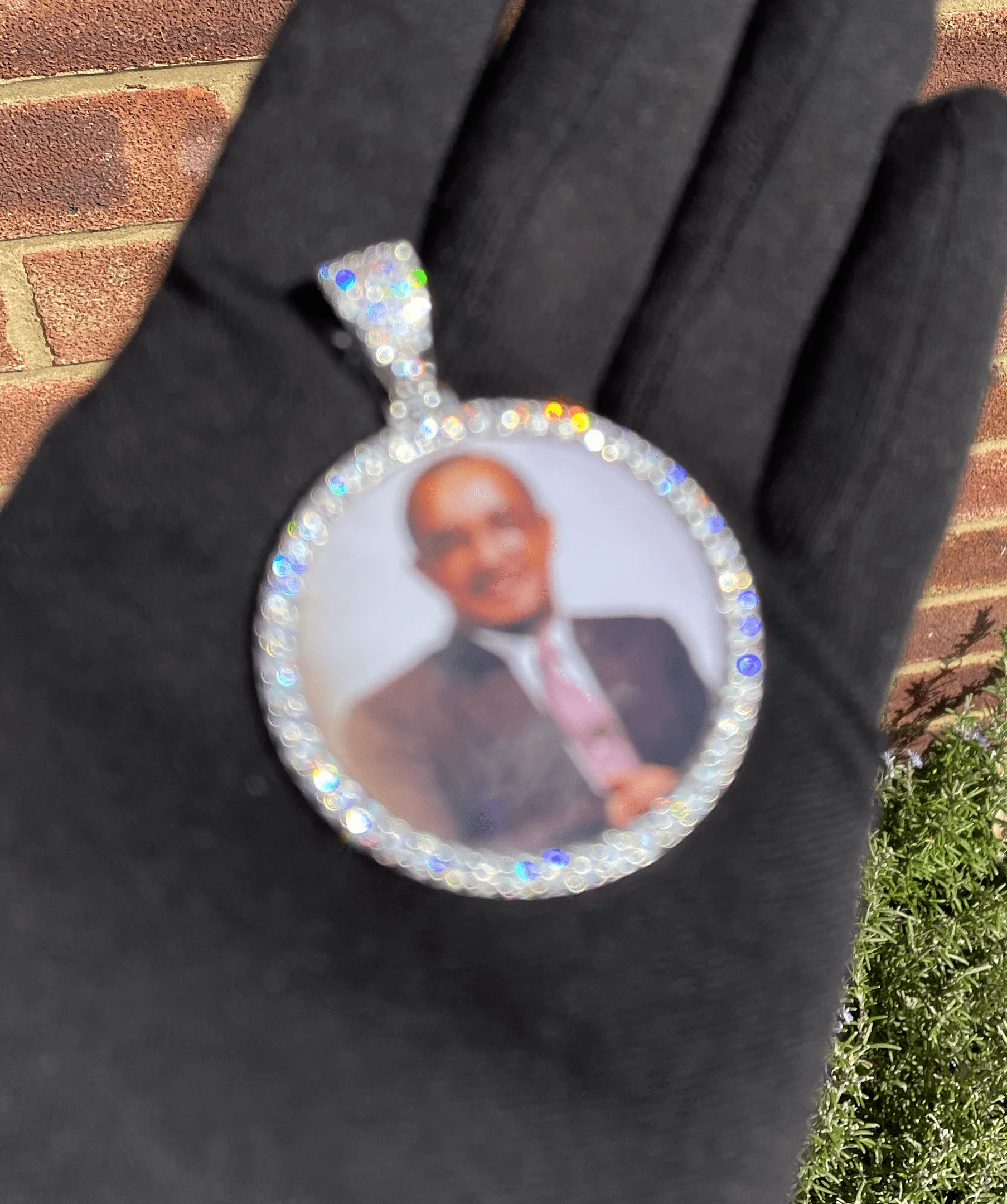 Circular Memory Pendant - Image 3